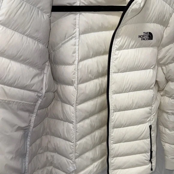 The North Face Women's Cream Puffer Jacket - Picture 7 of 10